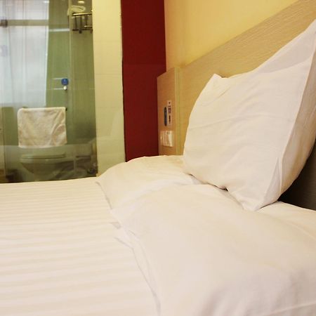 Hanting Express Shanghai Zhabei Park Branch Kültér fotó