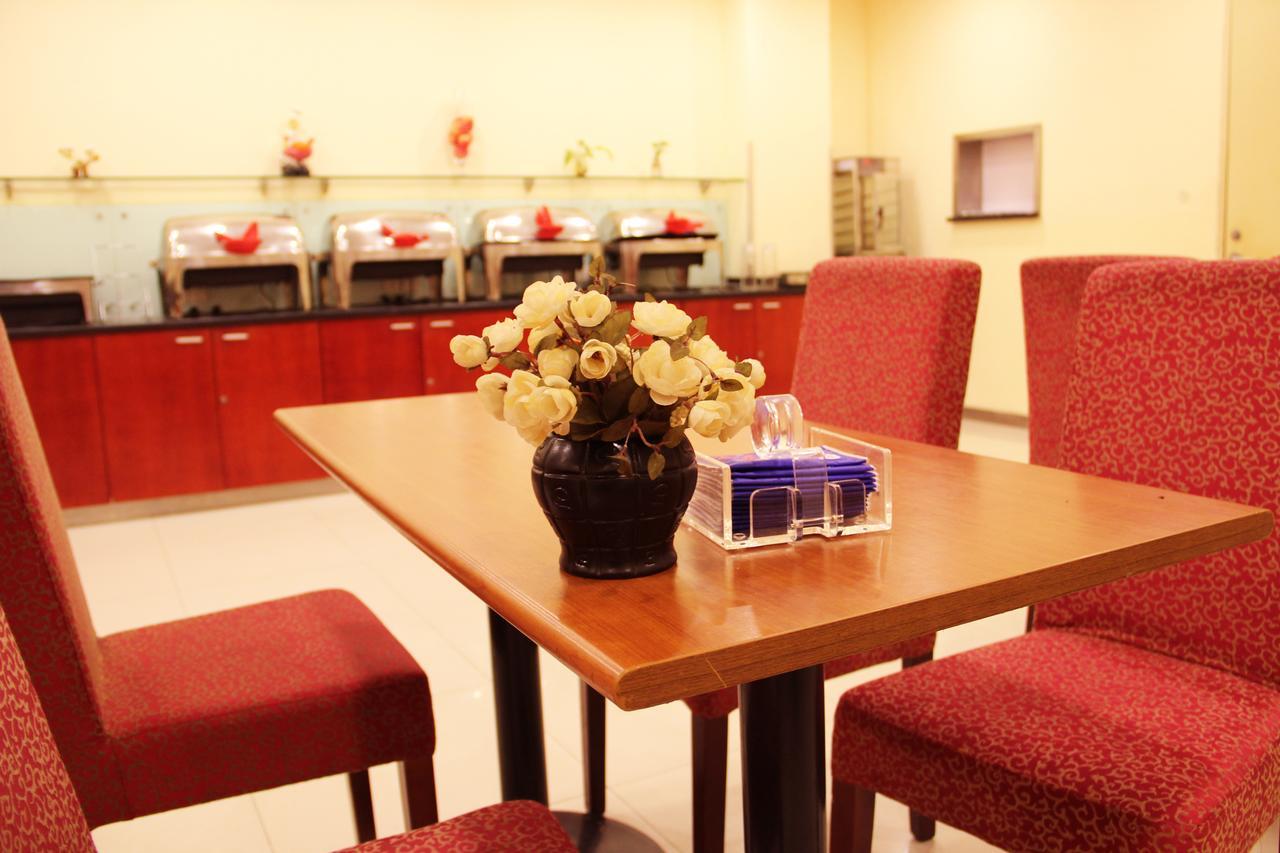 Hanting Express Shanghai Zhabei Park Branch Kültér fotó